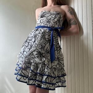 Vintage BCX Dress Y2K Black White Floral Strapless Dress 1